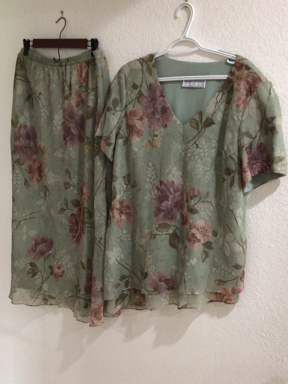 Jessica Howard Cottagecore Sage Green Floral Two-Piece Skirt Set
